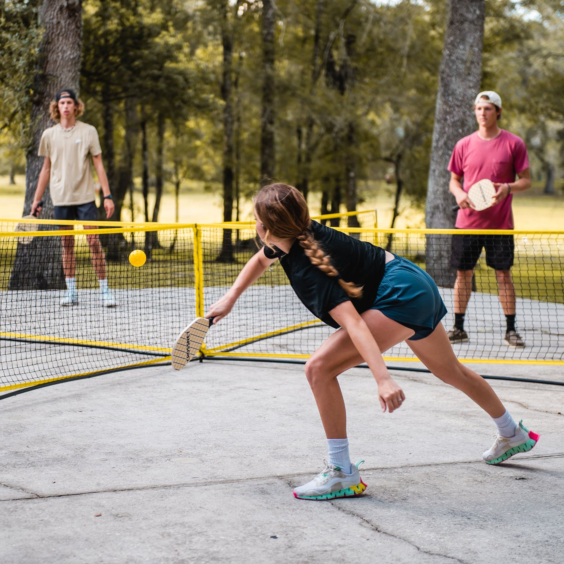 CROSSNET's Portable Four Square Game & Ball - Play Classic 4 Square  Anywhere - Quick and Easy Setup - Outdoor & Backyard Yard Games & Gifts for  Adults